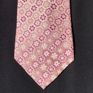 Pretty in Pink 1980’s necktie.